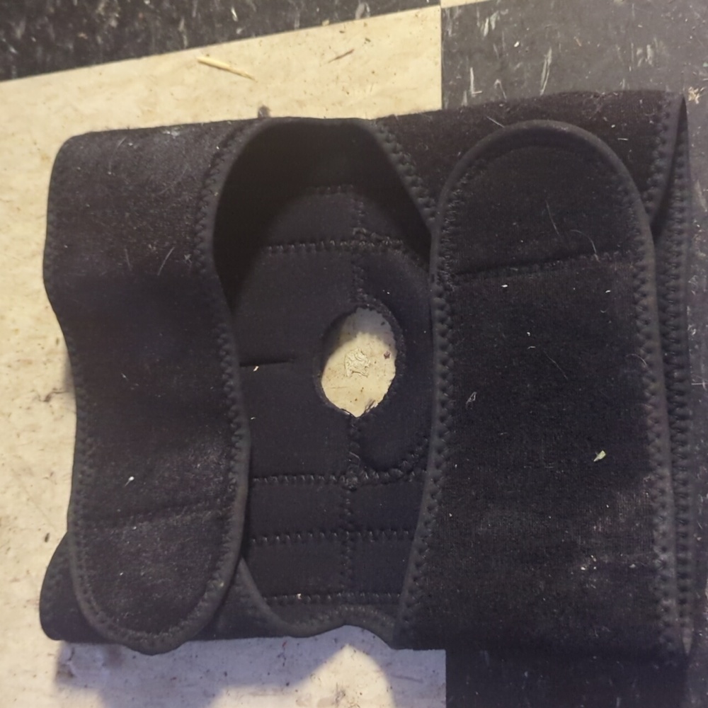 Back brace - Picture 2 of 2